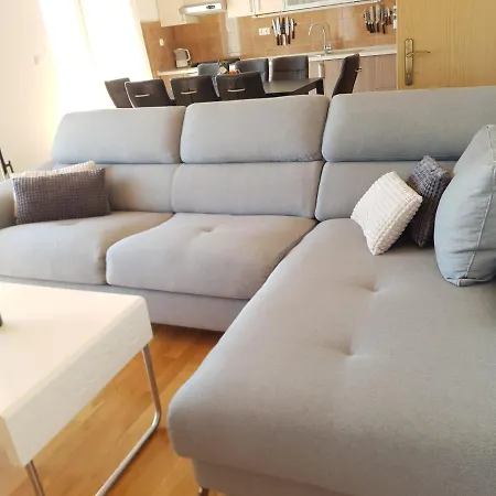 Tomo Μακάρσκα