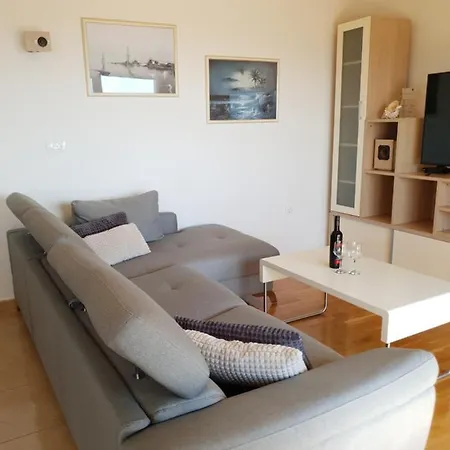 Apartment Tomo