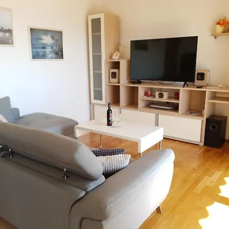 Tomo Apartment