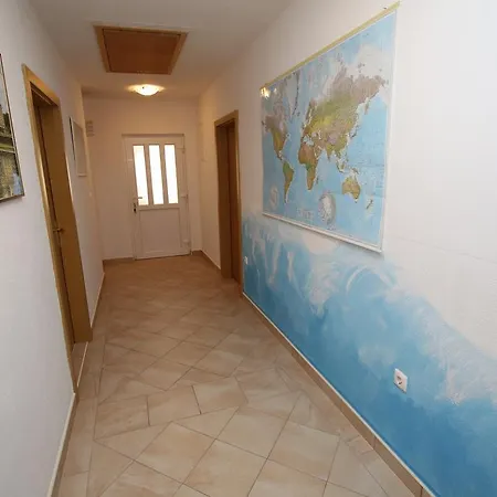 Apartment Tomo Makarska